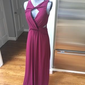 Burgundy gown, gorgeous details